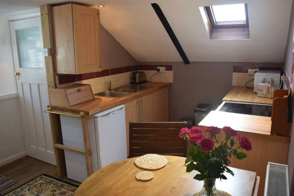 The kitchenette area.