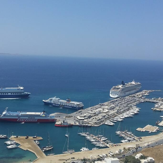 Port of Tourlos