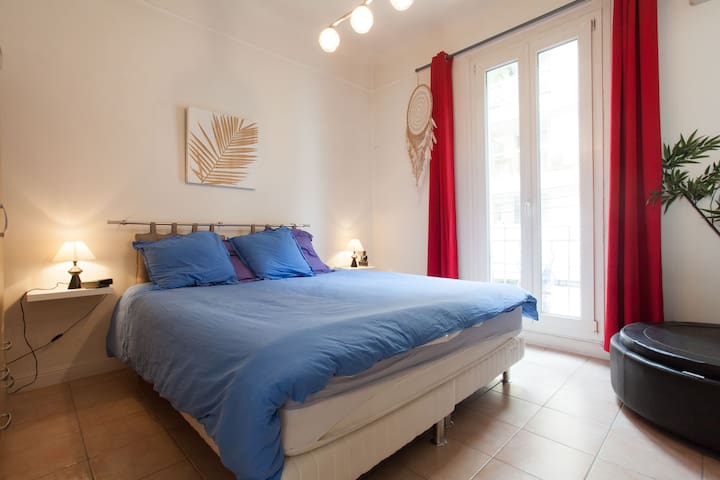 Chambre chez l'habitant (16m2)et SDB privée .