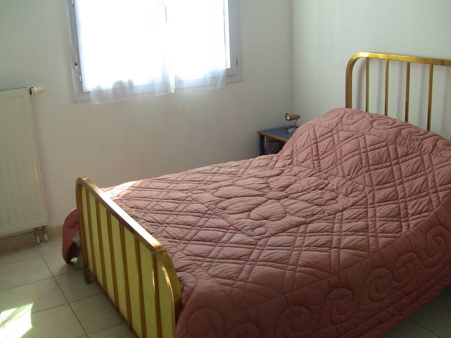 Chambre ensoleillée