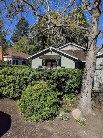 Beautiful Garden Home in Palo Alto
