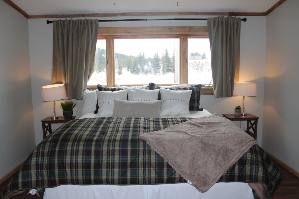 King bed in Master with Mountain Views