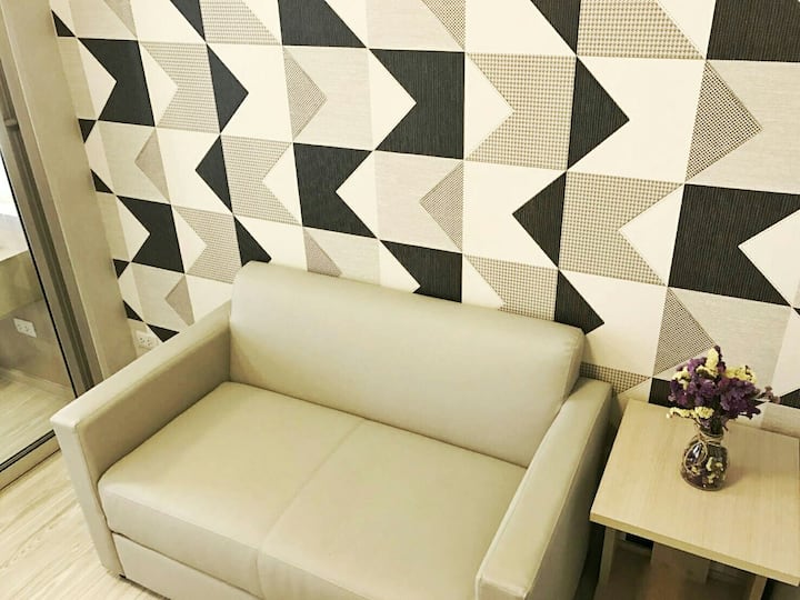 Relax Place Near Mrt/special Price Pick-up Service - Bangkok