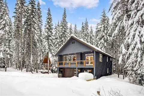 Snoqualmie Cabin & Sauna - 5 mins to skiing