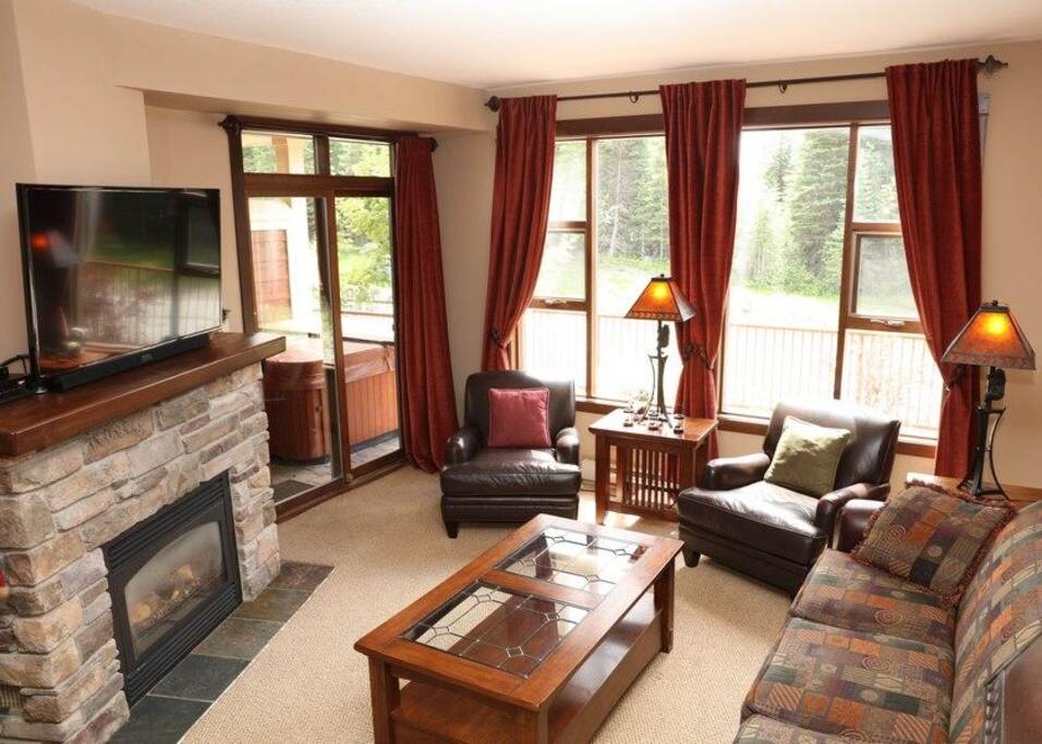 ST21LoungeRoom