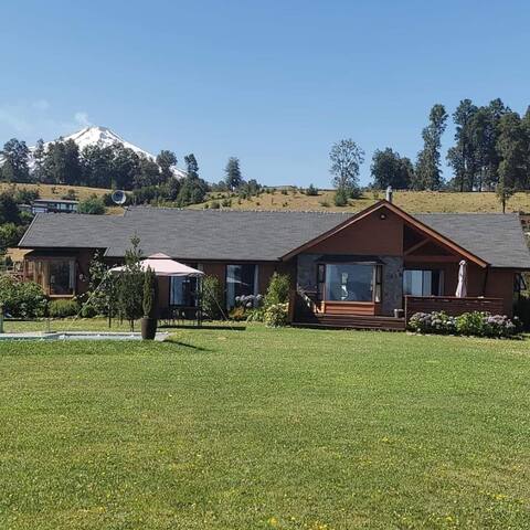 Beautiful Plot House in Pucon bella jardin !