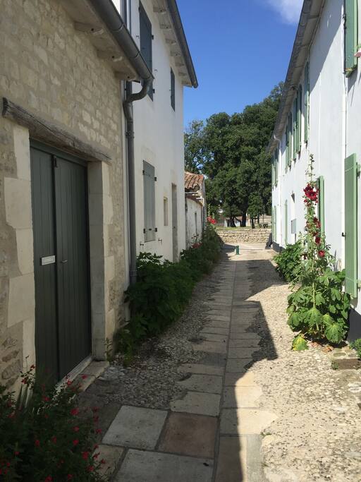 Ruelle très calme (pas de voiture)