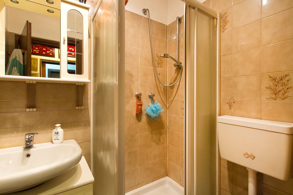 Bagno privato per l'ospite / Private bathroom for the Guest