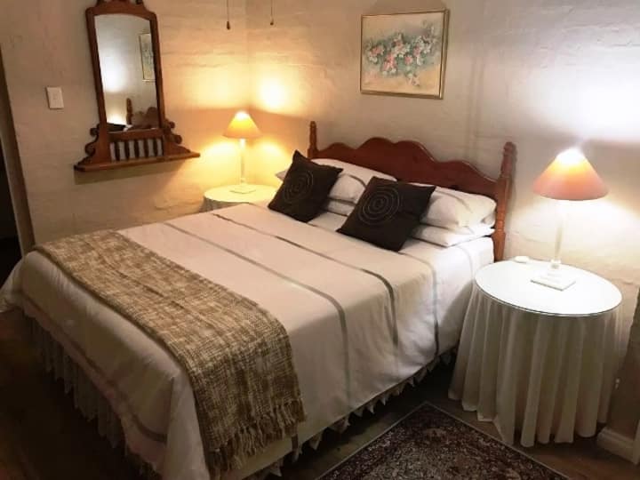 Спалня 2 със самостоятелна баня.