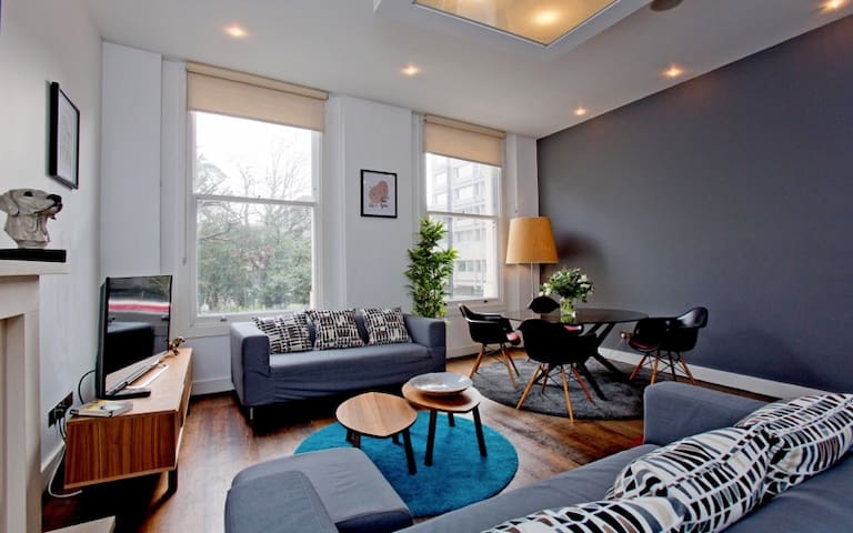 Luxury and Spacious Apartment opposite Hyde Park gallery image 2