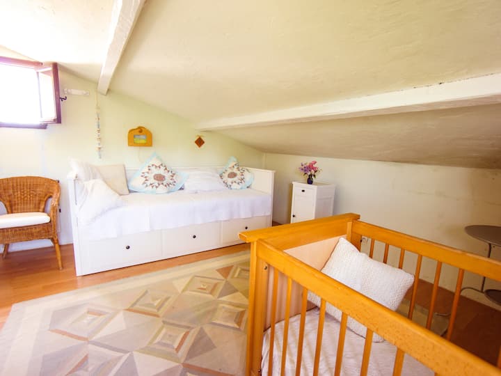 สถานรับเลี้ยงเด็ก