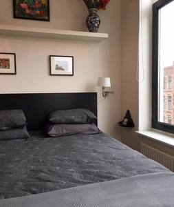 Den Haag, nearby the sea and centre