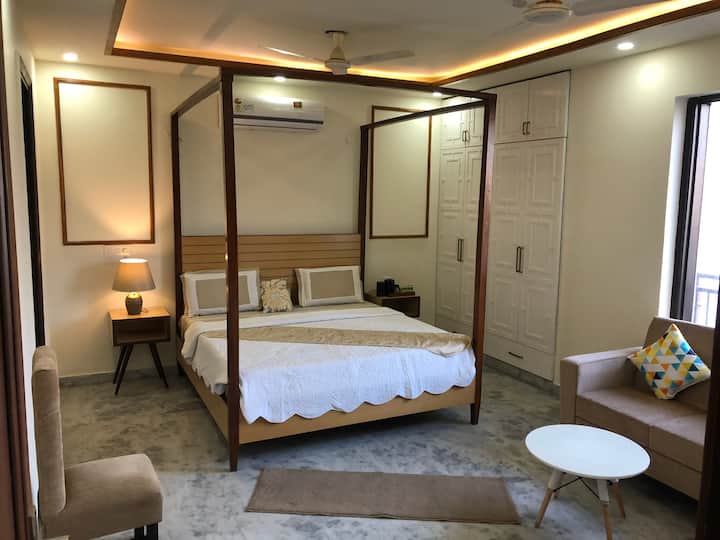 Bo-Teak Private floor - Dwarka,10 mins frm Airport