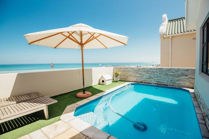 Beach House in Melkbosstrand gallery image 2