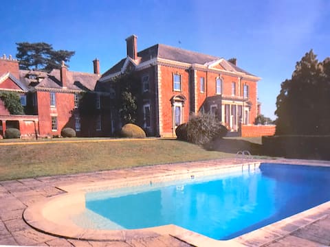 A Magnificent Georgian Country Mansion