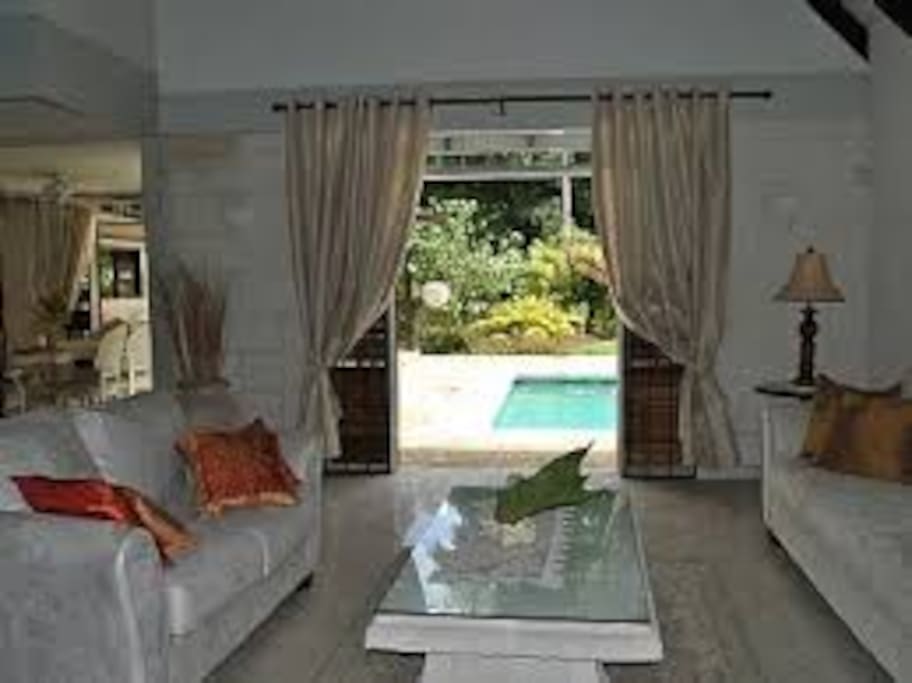 Living room to pool