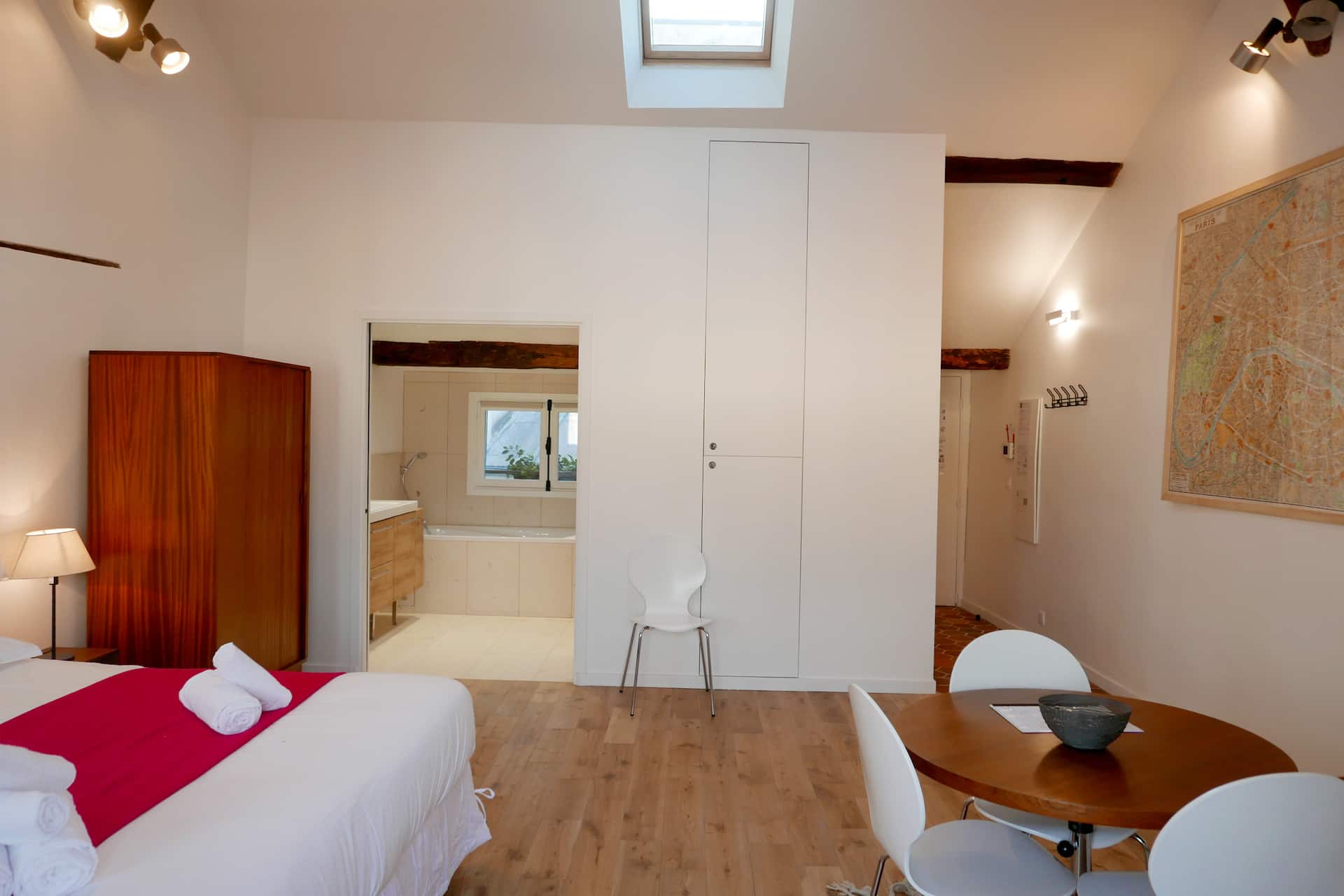 Elegant penthouse for 4, Central Latin Quarter C5 — photo 5