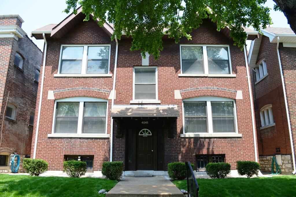 Southwest Gardens Vacation Rentals Building