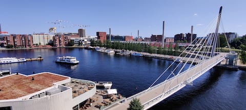 Top performing Airbnb: Air conditioned, one bedroom apartment in Ratina