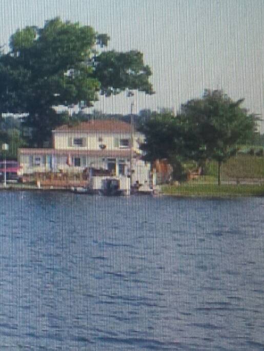 2 bedroom cottage lower level upper level is a 1 bedroom apartment