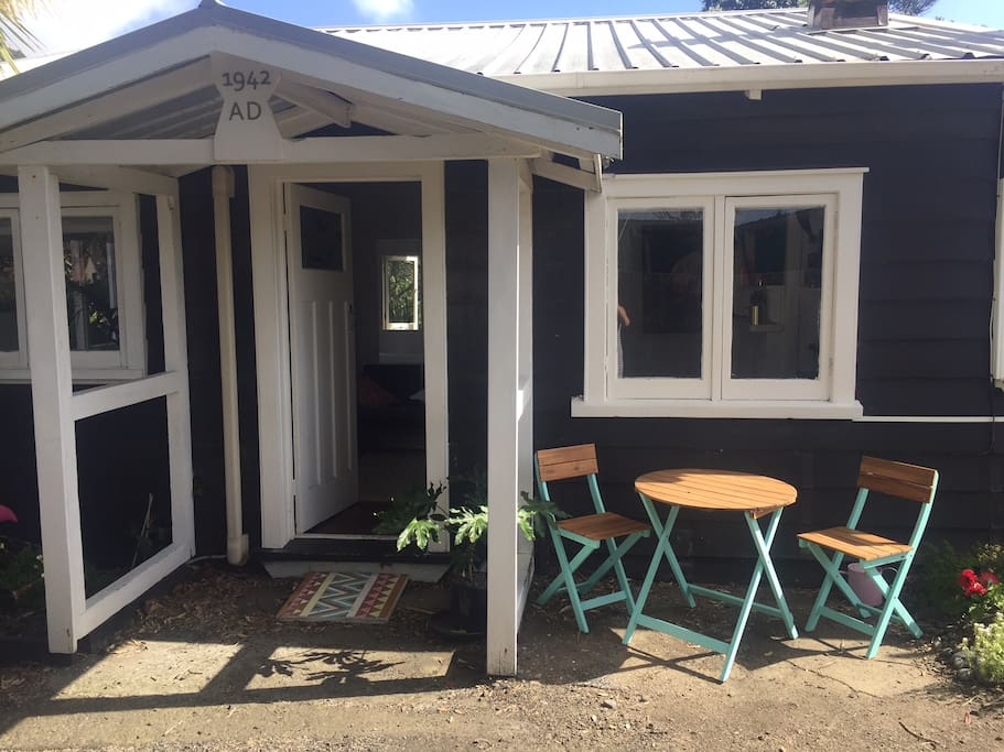 Welcome to Lazy Days Beach Bungalow