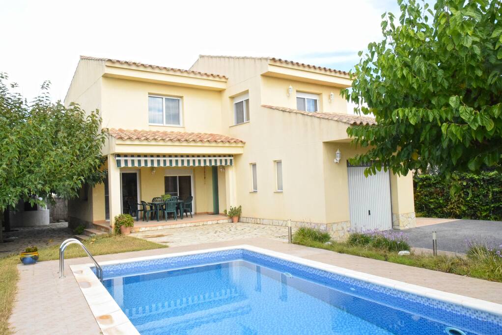 chalet, garaje y piscina