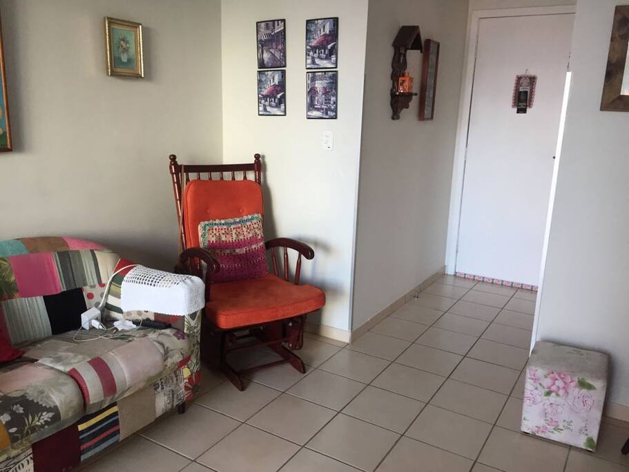 Confortável sala de TV