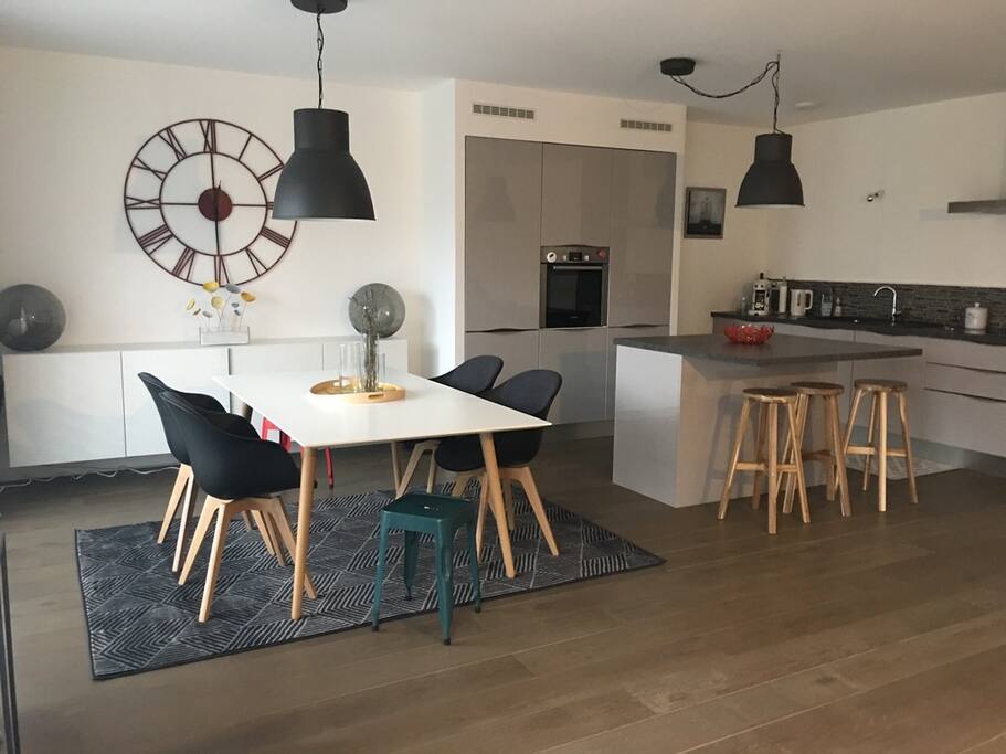 Dining room - Open kitchen