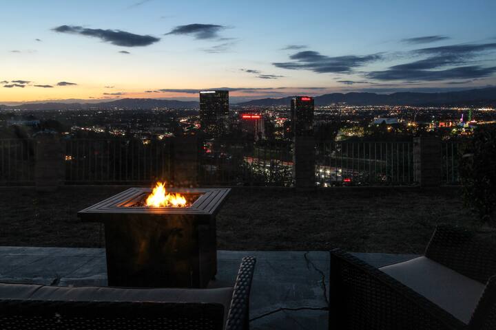 Hollywood Hills Villa Panoramic View heatd PoolSpa gallery image 2