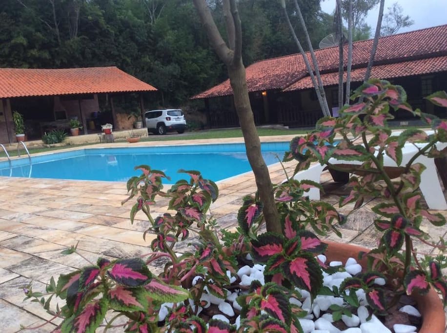 Exterior piscina e Edícula