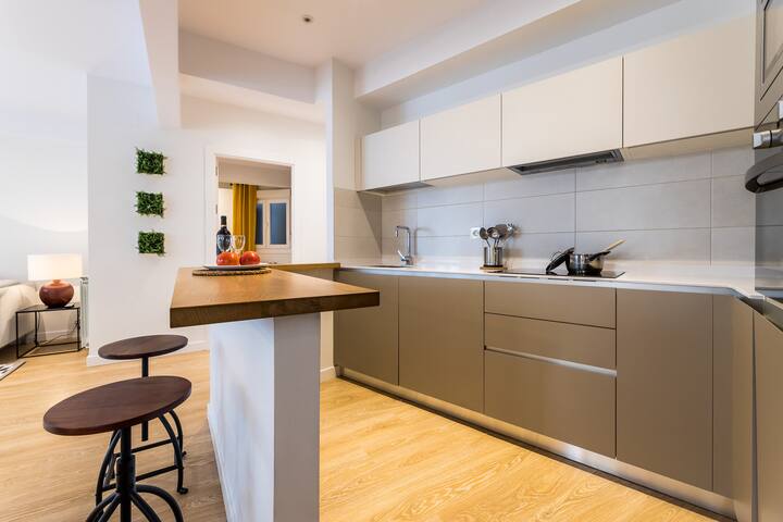 Marina Suite: 1 min from La Concha Beach gallery image 4