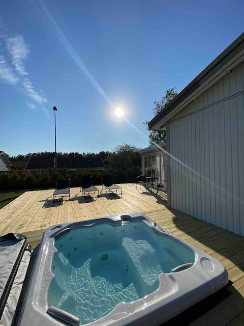 Brellab - Modern apartment with villa feel.