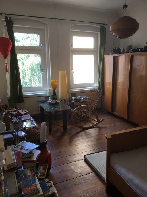 bed- and living room