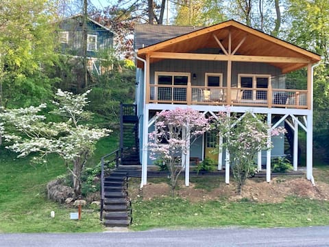 Cokesbury Cottage