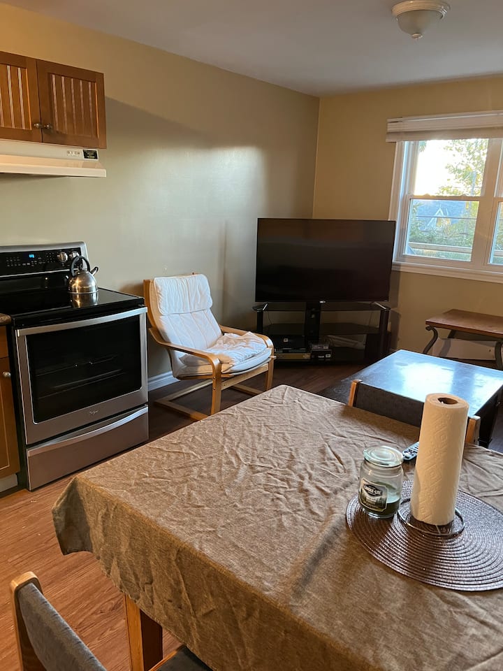 Two Bedroom Harbour View House In Parry Sound - Parry Sound