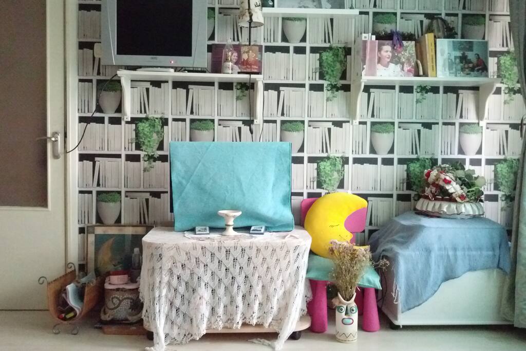 Simply replax and enjoy the home setting...