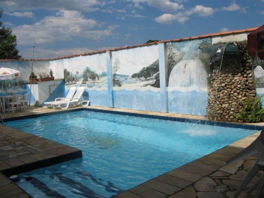 Piscina com cascata e hidro!