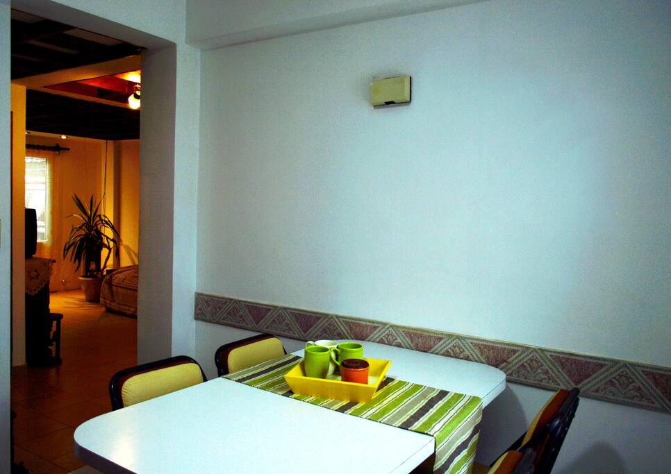 Cocina y living.