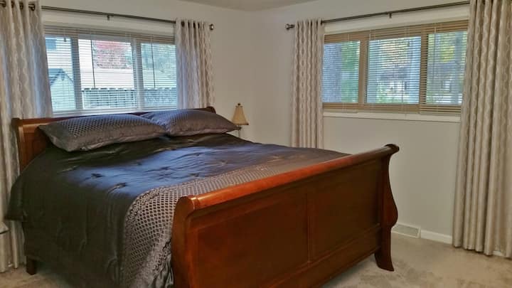 Spálňa 2 s manželskou posteľou King