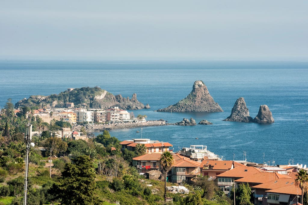 Aci Trezza "Faraglioni"
not far from the house.