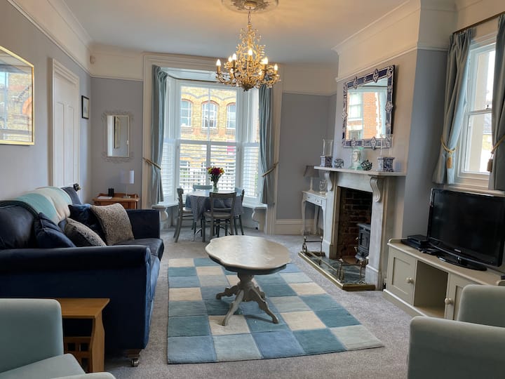 Self catering period house in central Faversham Guest suites for Rent