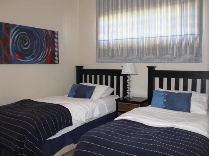 Slaapkamer1, 
2 eenpersoonsbedden