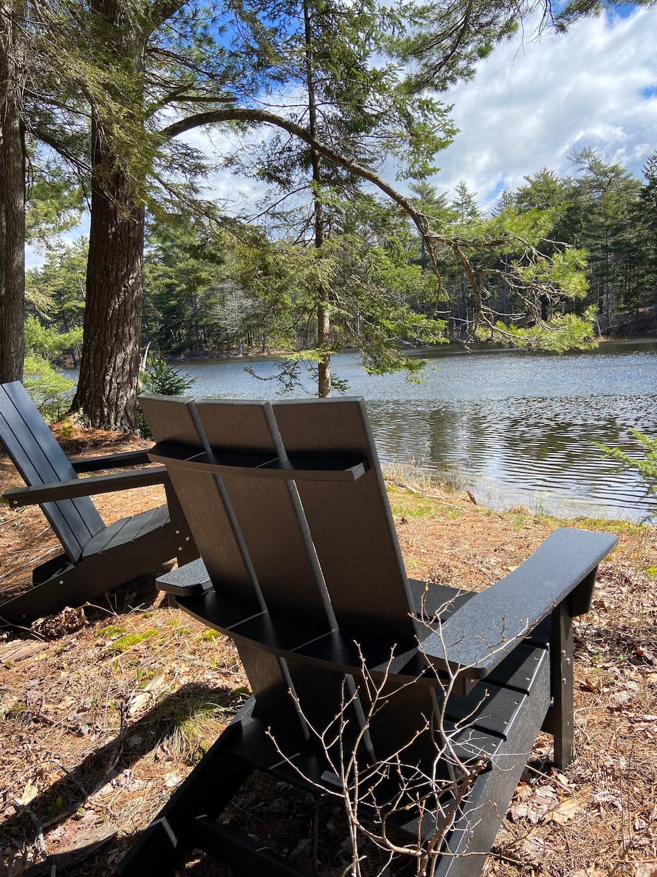 A log cabin on a small pond near Reid State Park, Georgetown, Maine, United States, photo 3 of 10
