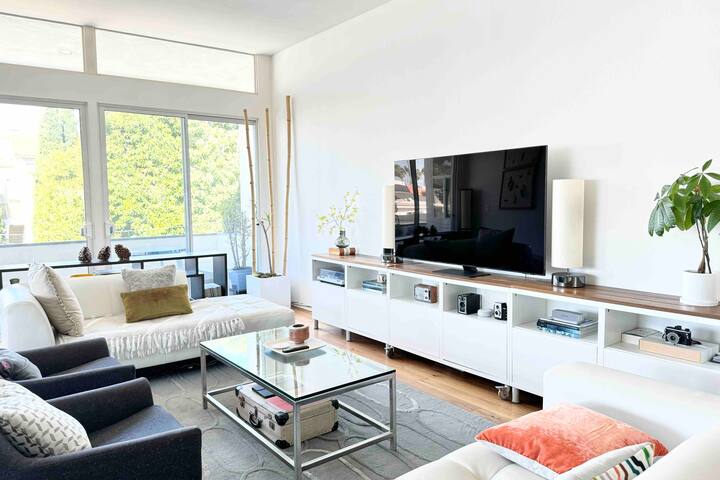 Lucky Vacationers, Project Mgr, Hybrid, Remoter gallery image 2