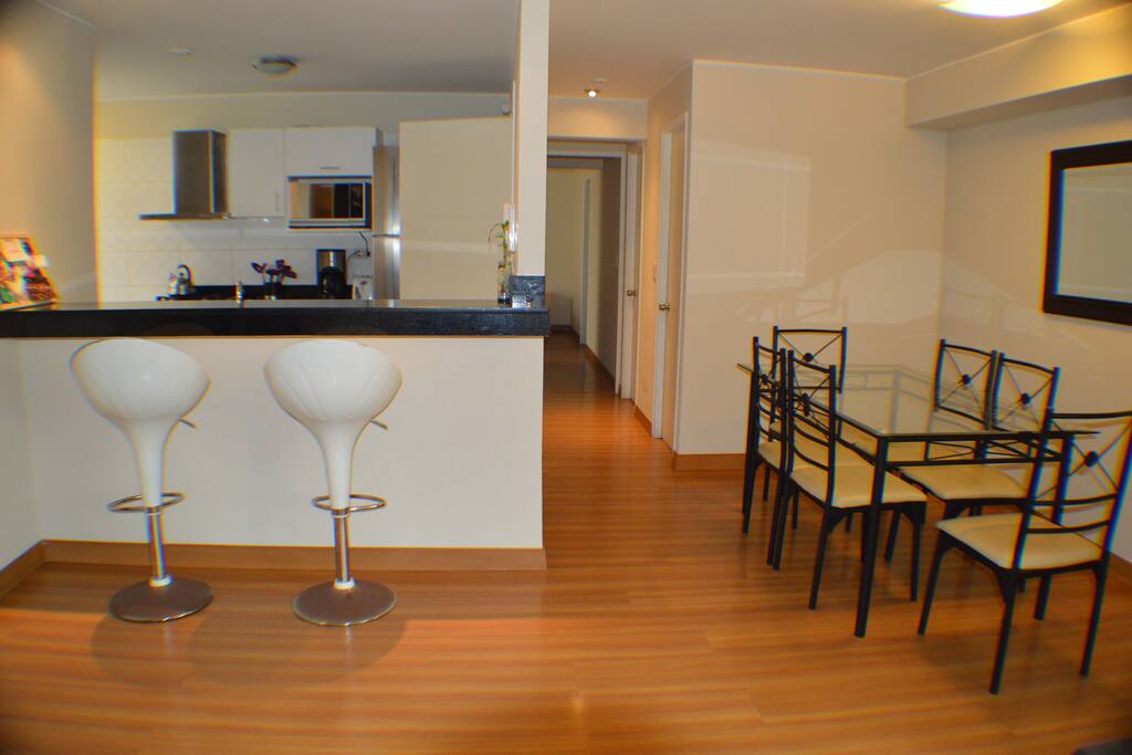 Complete Kitchen - Dinning table