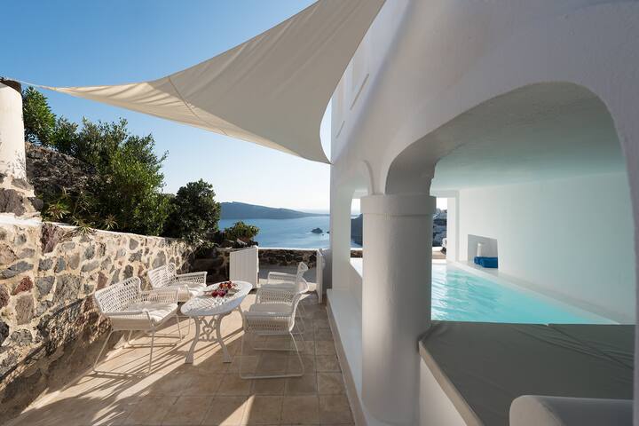 Casa Daphne in Oia, Santorini gallery image 3