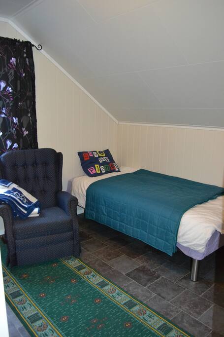 Guestroom 1 bed
(we also have one with double bed)