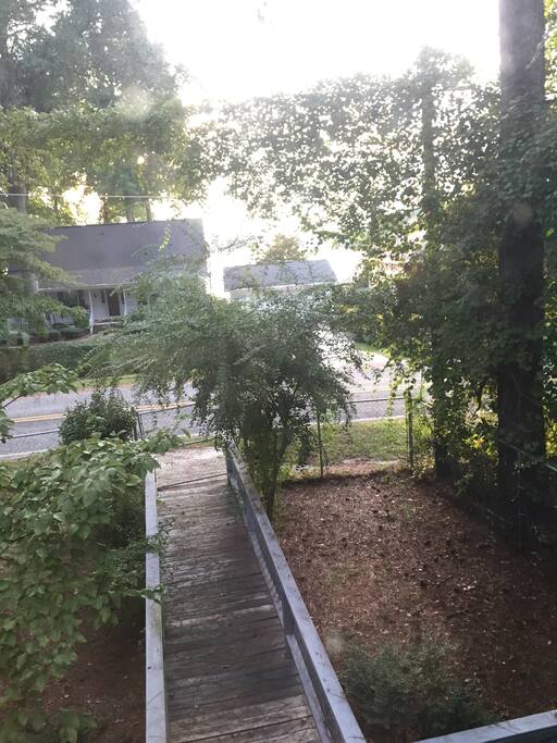 Front view from the upstairs to the lake