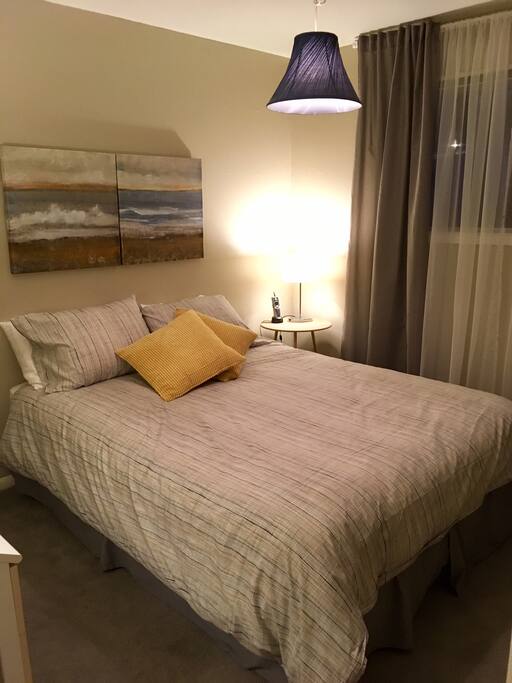 Chambre rez-de-chaussée