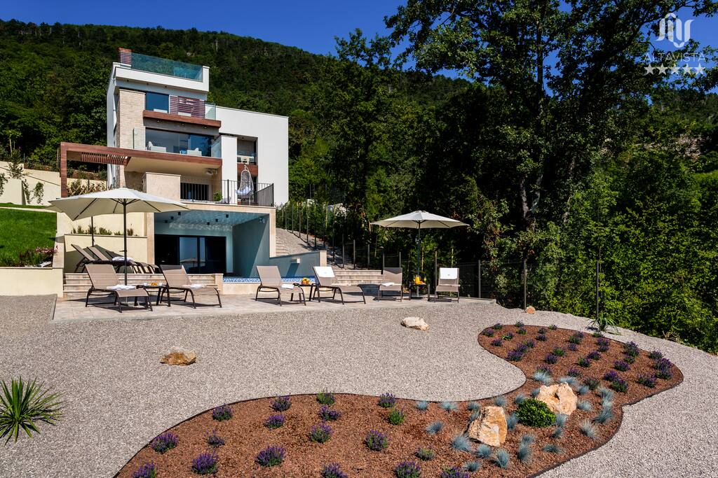 Villa AltaVista ***** / Seaview & Relax design villa
